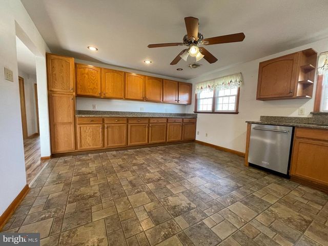 100 GEORGIA RD, Pennsville, NJ 08070