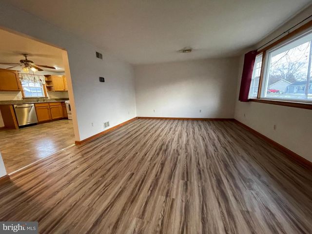 100 GEORGIA RD, Pennsville, NJ 08070