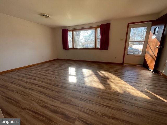 100 GEORGIA RD, Pennsville, NJ 08070