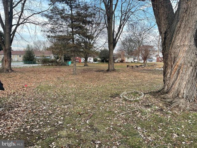 100 GEORGIA RD, Pennsville, NJ 08070