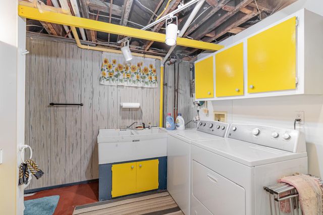 3734 Perry Avenue N, Robbinsdale, MN 55422