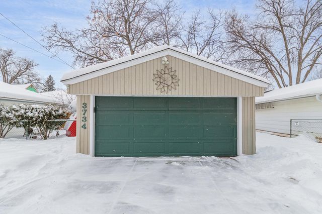 3734 Perry Avenue N, Robbinsdale, MN 55422