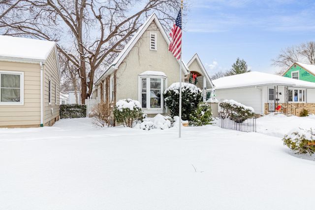 3734 Perry Avenue N, Robbinsdale, MN 55422