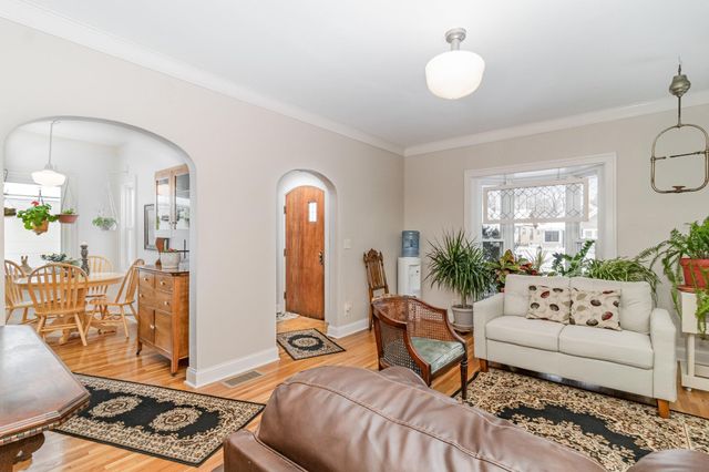 3734 Perry Avenue N, Robbinsdale, MN 55422