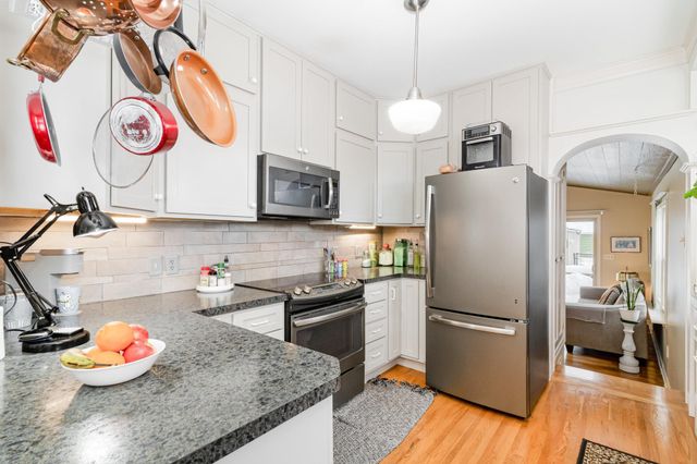 3734 Perry Avenue N, Robbinsdale, MN 55422