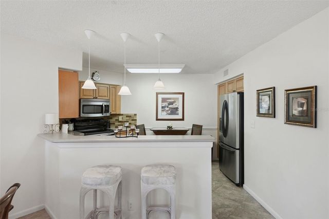 6077 BAHIA DEL MAR BOULEVARD 123, St Petersburg, FL 33715