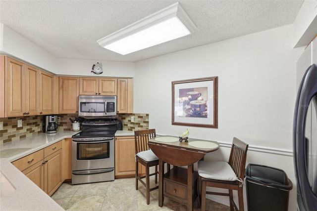 6077 BAHIA DEL MAR BOULEVARD 123, St Petersburg, FL 33715