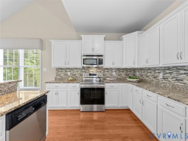 1663 Centerville Parke Ln, Manakin Sabot, VA 23103