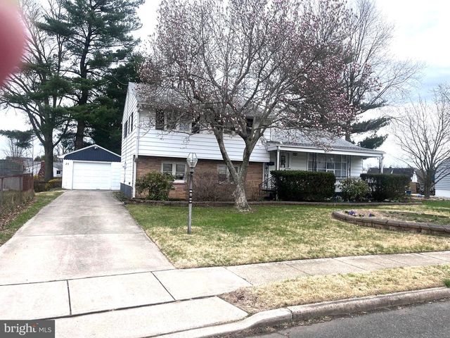 25 BRAVER DR, Hamilton, NJ 08610