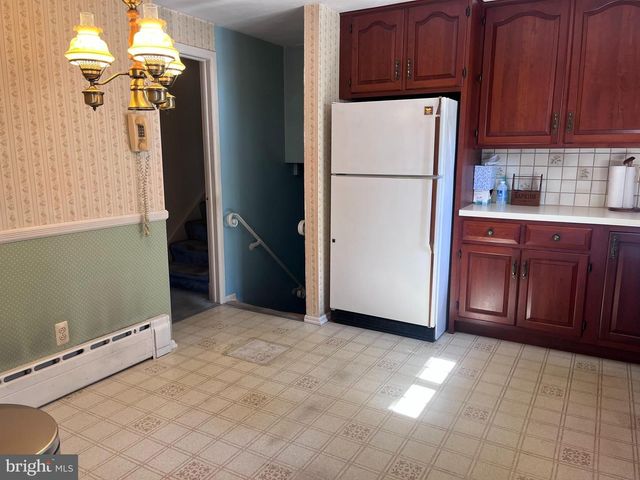 25 BRAVER DR, Hamilton, NJ 08610