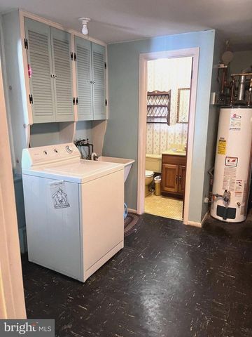 25 BRAVER DR, Hamilton, NJ 08610