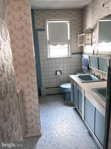 25 BRAVER DR, Hamilton, NJ 08610