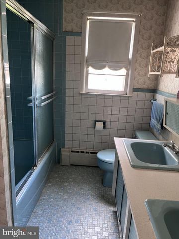 25 BRAVER DR, Hamilton, NJ 08610