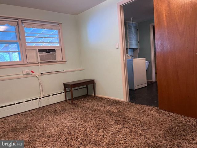 25 BRAVER DR, Hamilton, NJ 08610