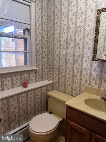 25 BRAVER DR, Hamilton, NJ 08610