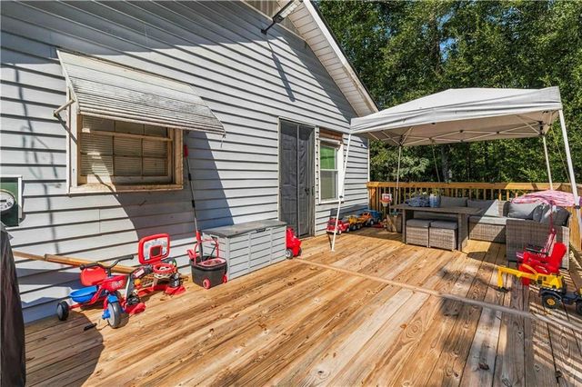 711 Pine Shadows Drive, Dallas, GA 30157