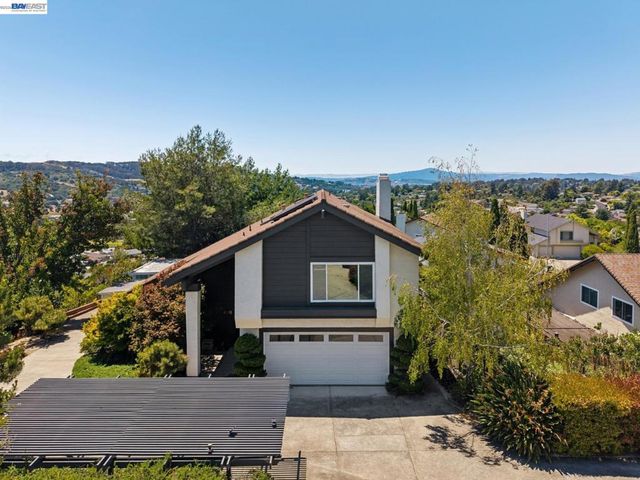 4618 Setting Sun Dr, Richmond, CA 94803