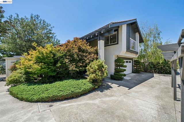 4618 Setting Sun Dr, Richmond, CA 94803