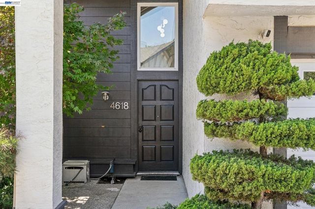 4618 Setting Sun Dr, Richmond, CA 94803