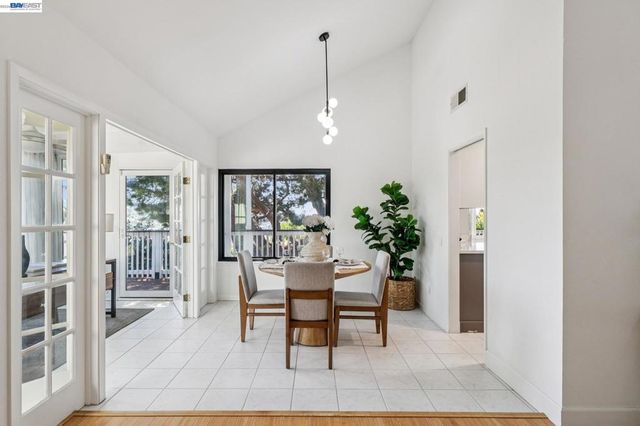 4618 Setting Sun Dr, Richmond, CA 94803