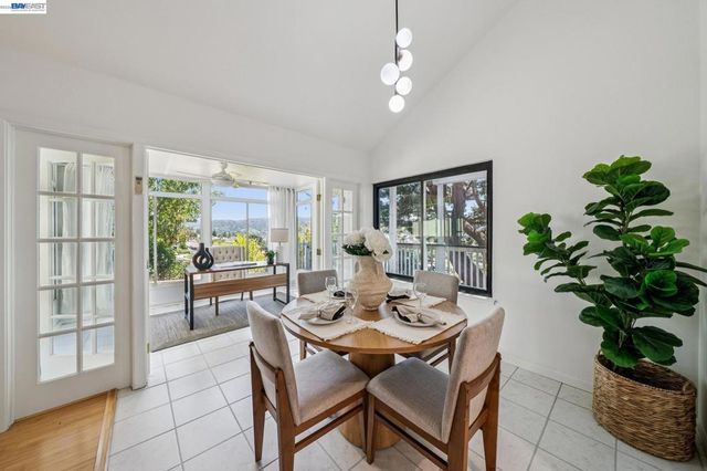 4618 Setting Sun Dr, Richmond, CA 94803