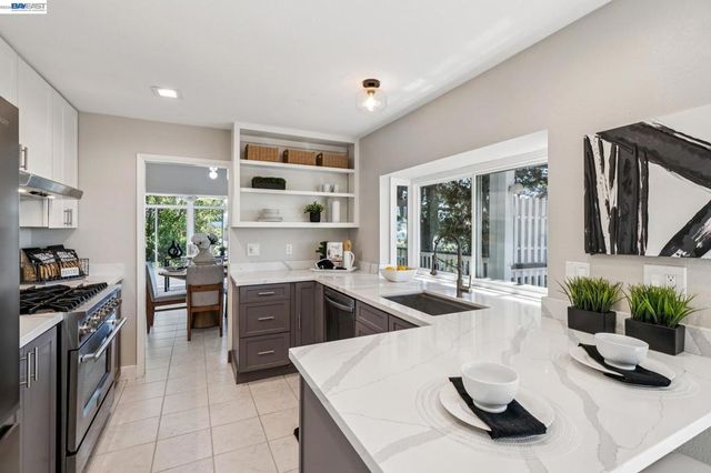 4618 Setting Sun Dr, Richmond, CA 94803
