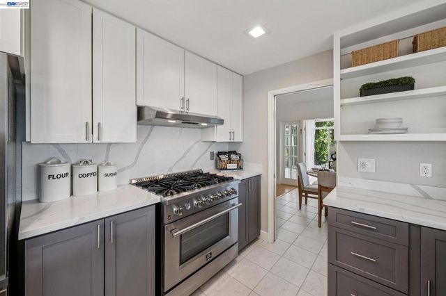 4618 Setting Sun Dr, Richmond, CA 94803