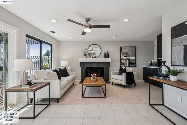 4618 Setting Sun Dr, Richmond, CA 94803