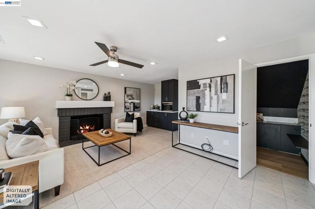 4618 Setting Sun Dr, Richmond, CA 94803