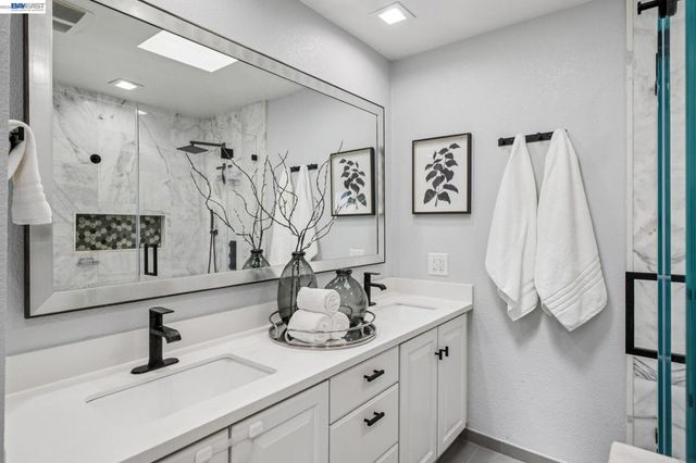 4618 Setting Sun Dr, Richmond, CA 94803