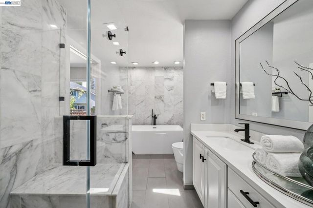 4618 Setting Sun Dr, Richmond, CA 94803