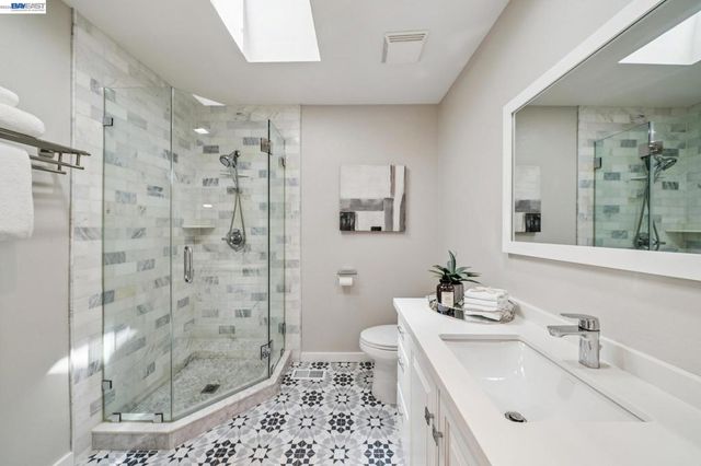 4618 Setting Sun Dr, Richmond, CA 94803