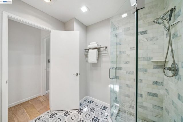4618 Setting Sun Dr, Richmond, CA 94803