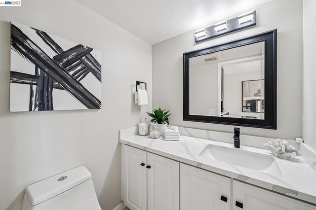 4618 Setting Sun Dr, Richmond, CA 94803
