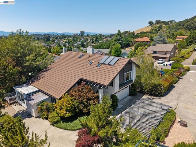 4618 Setting Sun Dr, Richmond, CA 94803
