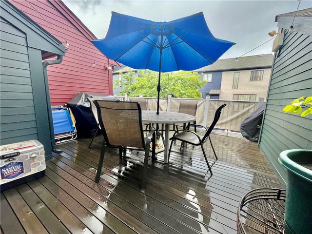 106 Swinburne Row, Newport, RI 02840