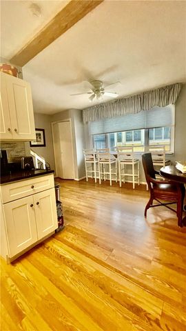 106 Swinburne Row, Newport, RI 02840