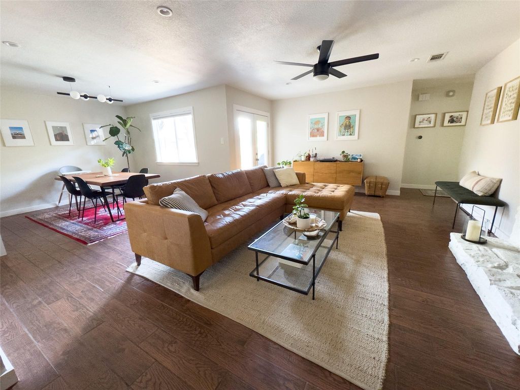 3704 Harpers Ferry LN, Austin, TX 78749