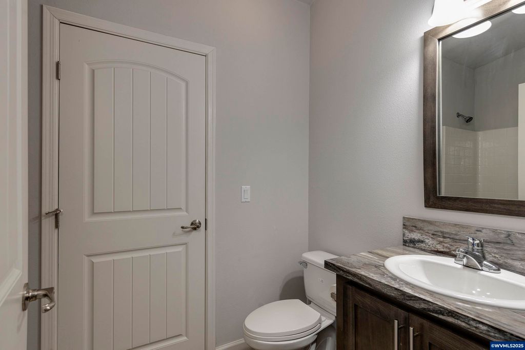 Image 18 of property listing at 25110 SW Red Prairie Rd, Sheridan, OR 97378