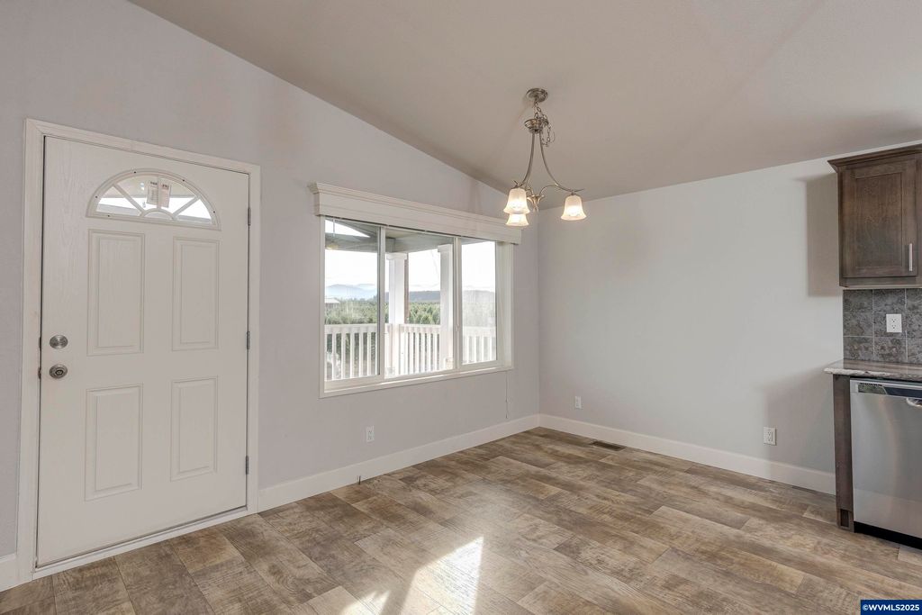 Image 9 of property listing at 25110 SW Red Prairie Rd, Sheridan, OR 97378