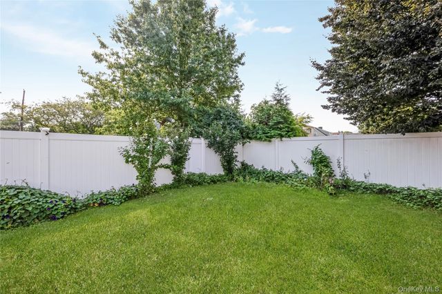 442 Cedar Street, Uniondale, NY 11553