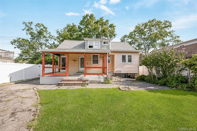 442 Cedar Street, Uniondale, NY 11553
