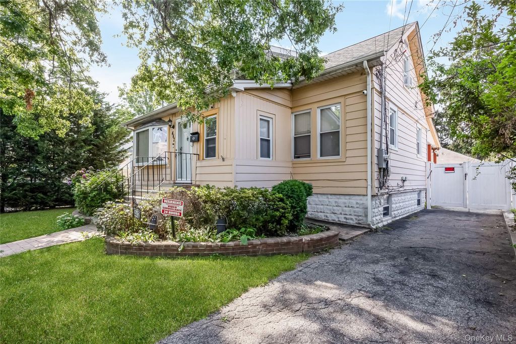 442 Cedar Street, Uniondale, NY 11553 — photo 3