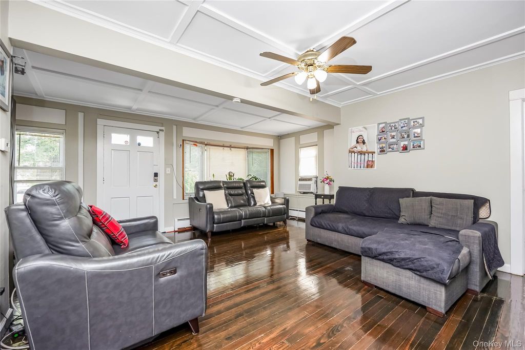 442 Cedar Street, Uniondale, NY 11553 — photo 4