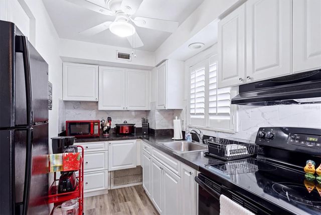 3950 ROXANE BOULEVARD 4A, Sarasota, FL 34235
