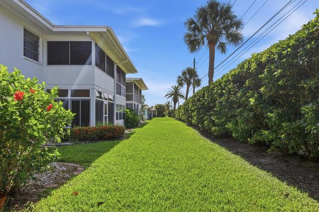 3950 ROXANE BOULEVARD 4A, Sarasota, FL 34235