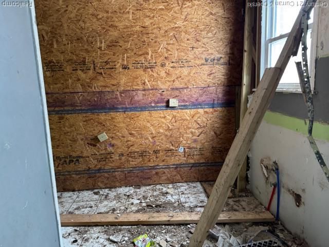 16166 W Parkway Street, Detroit, MI 48219