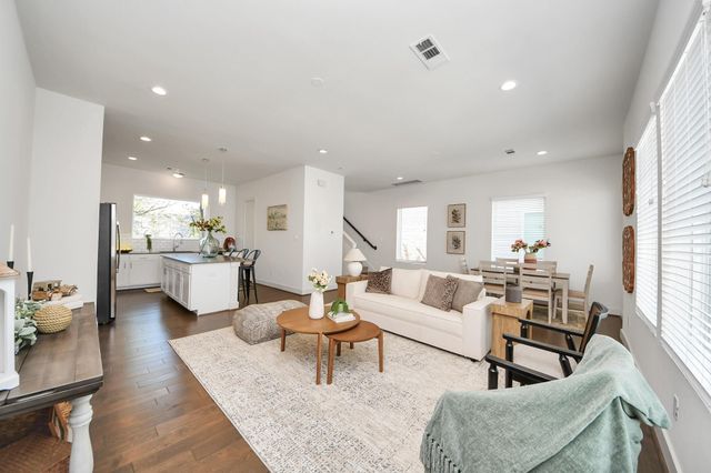 4810 Martin Oaks Lane, Houston, TX 77018