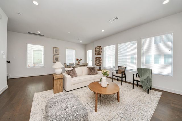 4810 Martin Oaks Lane, Houston, TX 77018