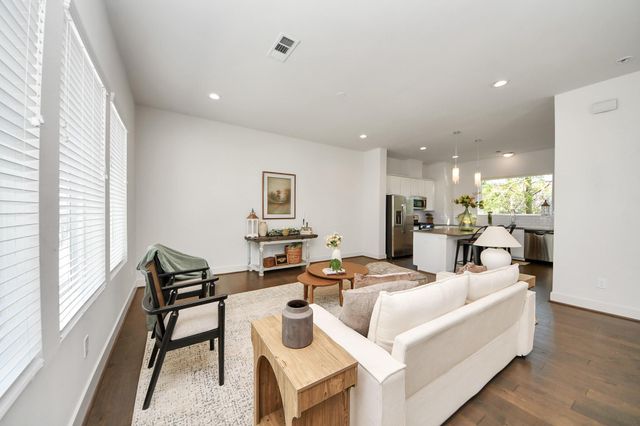 4810 Martin Oaks Lane, Houston, TX 77018